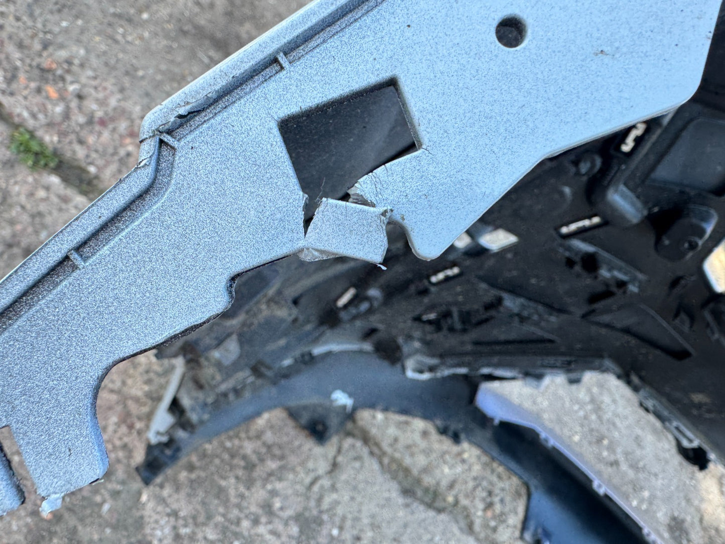 PEUGEOT E-3008 / 5008 2024 ONWARDS GENUINE FRONT BUMPER 9846491180