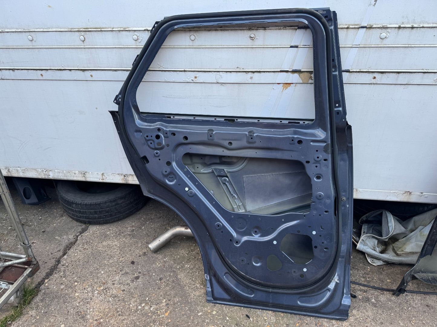 GENUINE Range Rover Sport L461 Rear Left Hand Door M8E220255AA