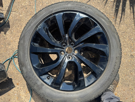 Genuine Discovery Sport 20” Gloss Black Style 5089 Alloy Wheel LK721007DA