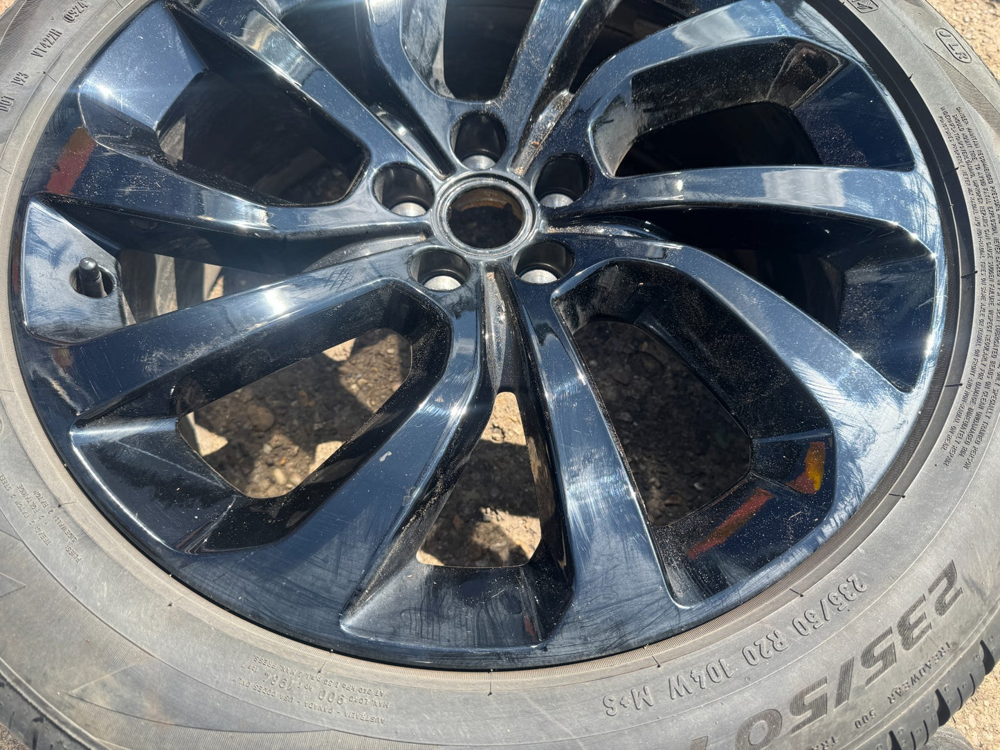 Genuine Discovery Sport 20” Gloss Black Style 5089 Alloy Wheel LK721007DA