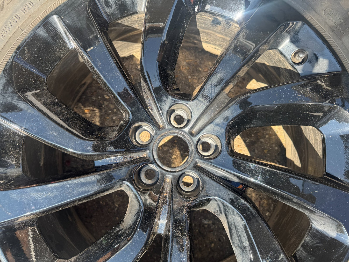 Genuine Discovery Sport 20” Gloss Black Style 5089 Alloy Wheel LK721007DA