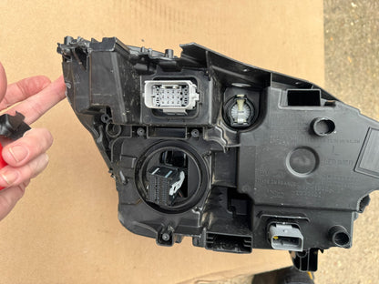 PEUGEOT E-3008 E-5008 PASSENGER SIDE LEFT LED HEADLIGHT 9864068380 2024 2025