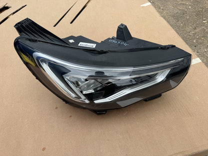 VAUXHALL Grandland X A18 (3630) Headlight Headlamp Right Side DAMAGED YP00162780