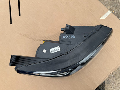 VAUXHALL Grandland X A18 (3630) Headlight Headlamp Right Side DAMAGED YP00162780