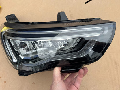 VAUXHALL Grandland X A18 (3630) Headlight Headlamp Right Side DAMAGED YP00162780