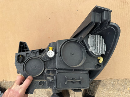 VAUXHALL Grandland X A18 (3630) Headlight Headlamp Right Side DAMAGED YP00162780