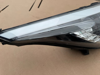 Kia Ceed JD 2012-2015 Drivers Side O/S Headlight Assembly 92102A2040
