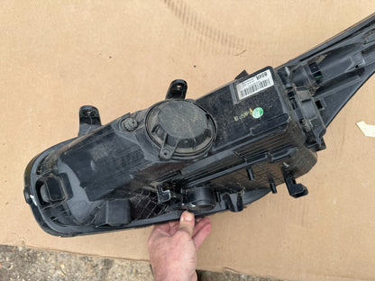 Kia Ceed JD 2012-2015 Drivers Side O/S Headlight Assembly 92102A2040