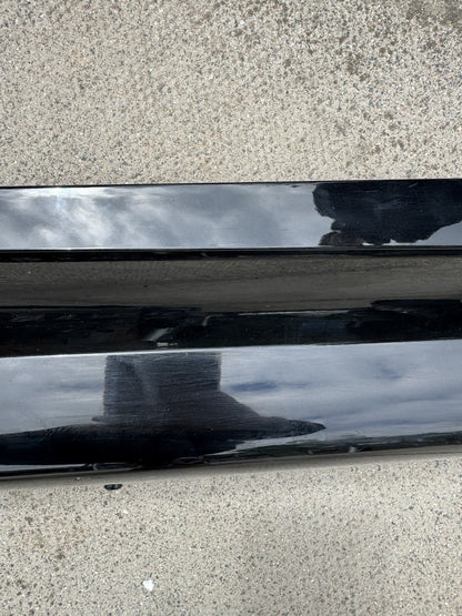 RANGE ROVER SPORT L461 2022 - 2025 GENUINE FRONT RIGHT DOOR TRIM N9X2-21064-B