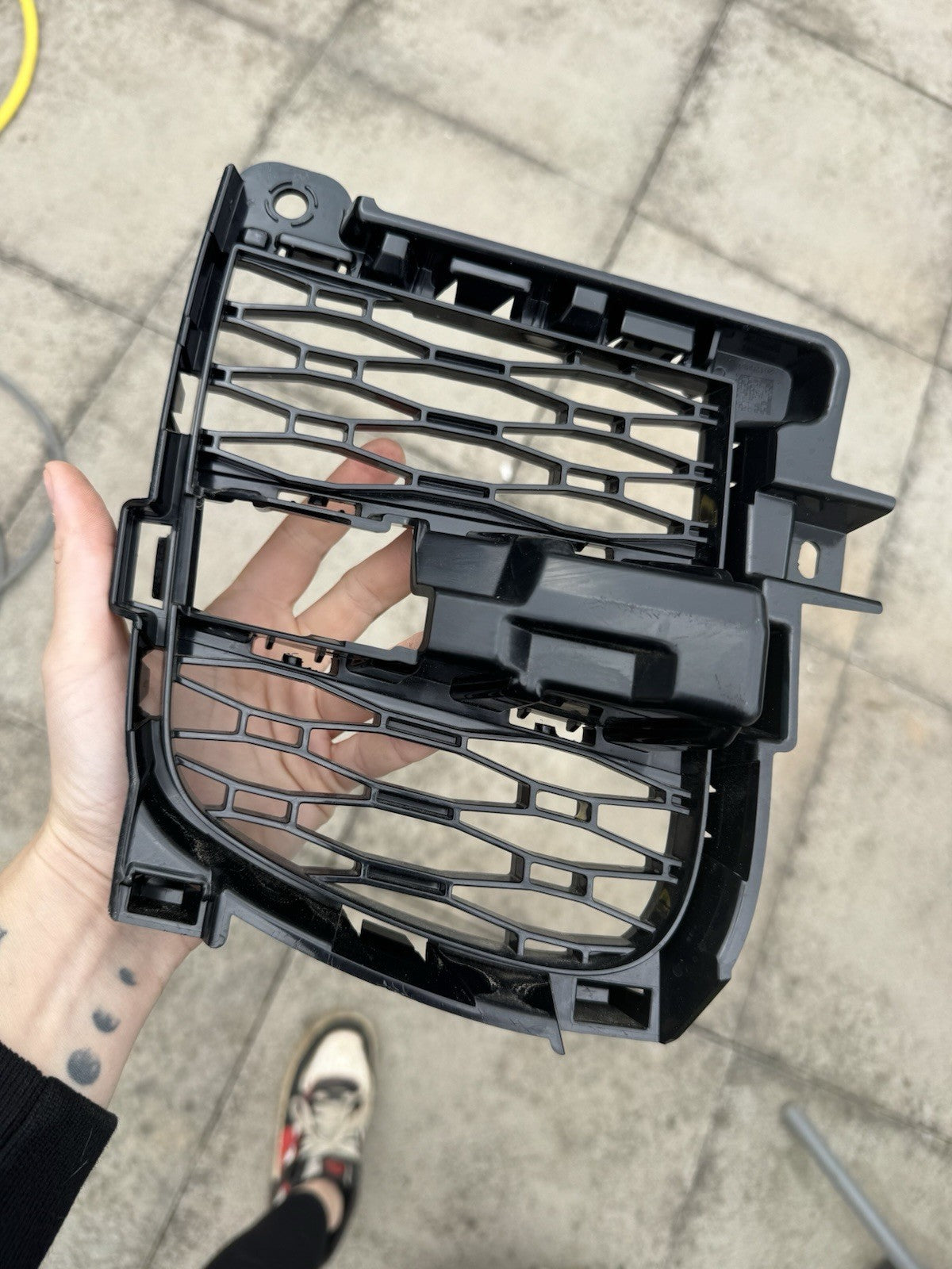 LAND ROVER RANGE ROVER SPORT L461 Front Right Grill N9X2-17K946-AB