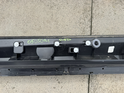RANGE ROVER SPORT L461 2022 - 2025 GENUINE FRONT RIGHT DOOR TRIM N9X2-21064-B