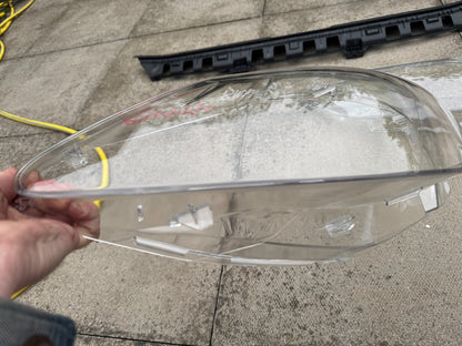 BMW 5 SERIES F10 F18 FRONT RIGHT DRIVER SIDE HEADLIGHT GLASS 171425-02