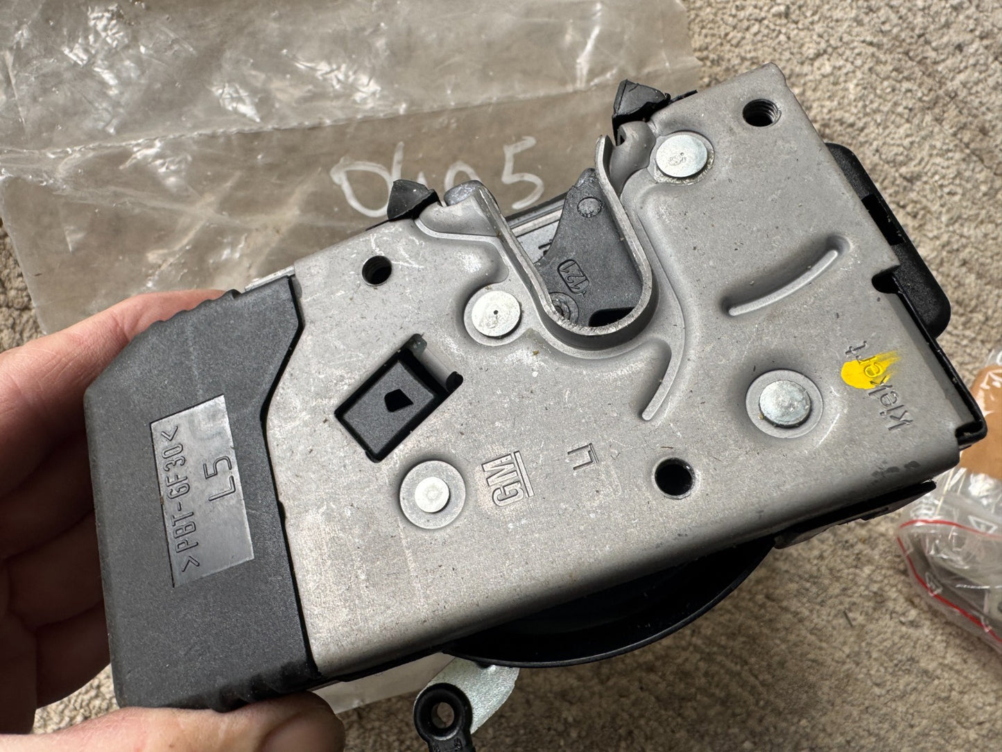 FRONT LEFT Door lock for Nissan PRIMASTAR Van (X83) 80503-00QAE
