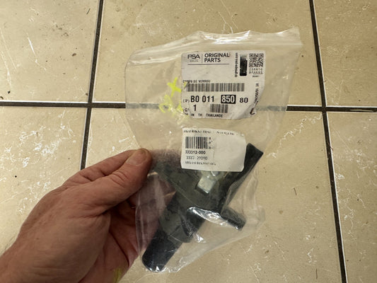 GENUINE NEW Peugeot/Citroen Lock Barrel - B001185080