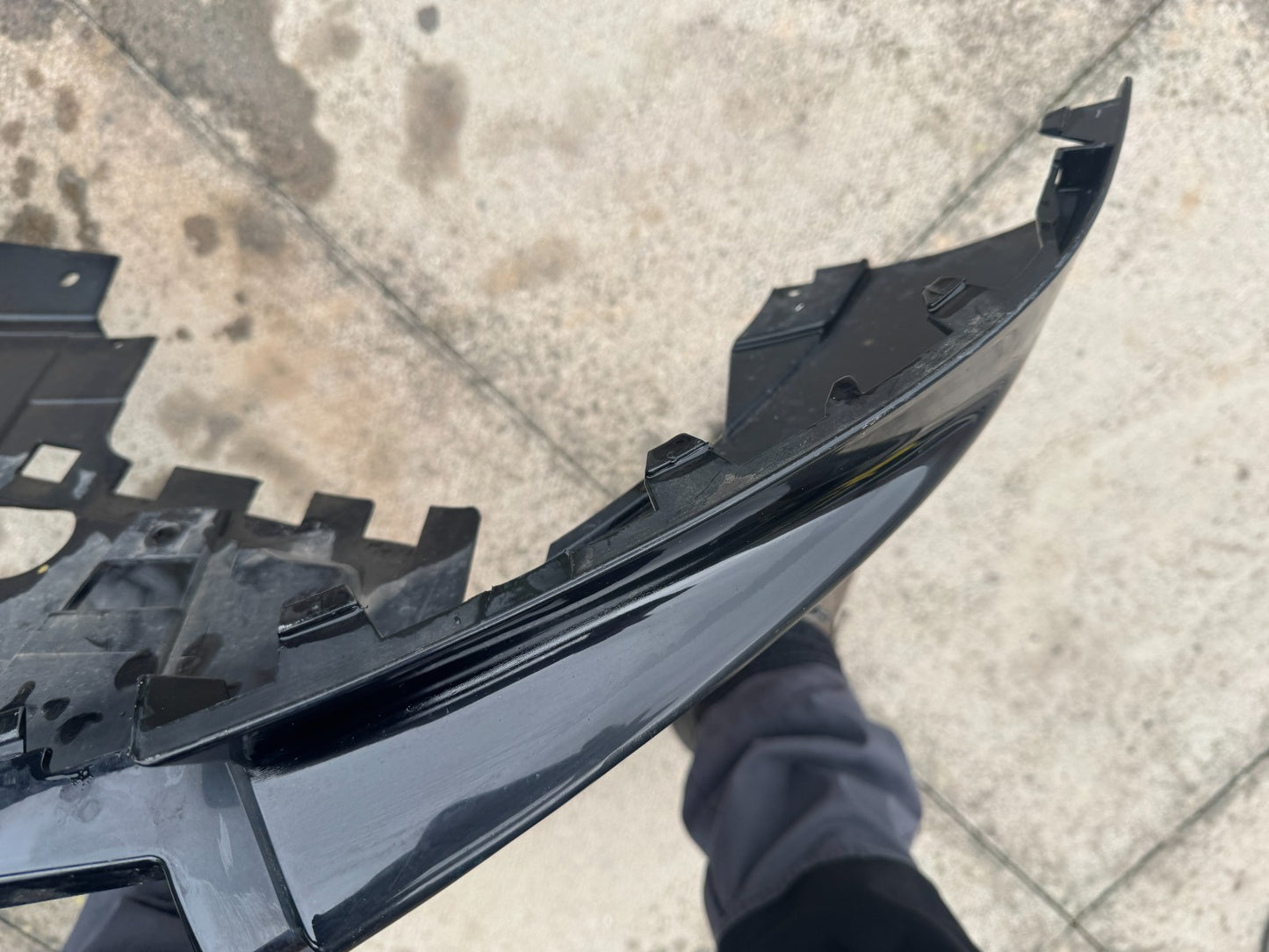 2025 RANGE ROVER VELAR L560 2017-ON FRONT BUMPER UNDER TRAY J8A217F775A