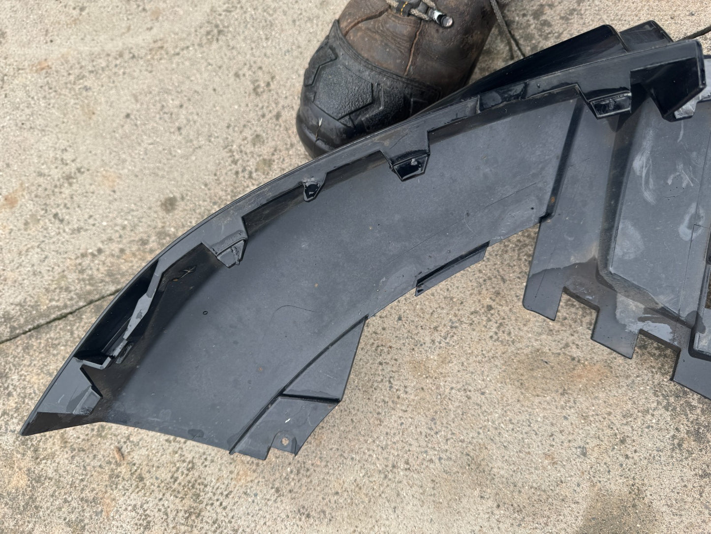 2025 RANGE ROVER VELAR L560 2017-ON FRONT BUMPER UNDER TRAY J8A217F775A