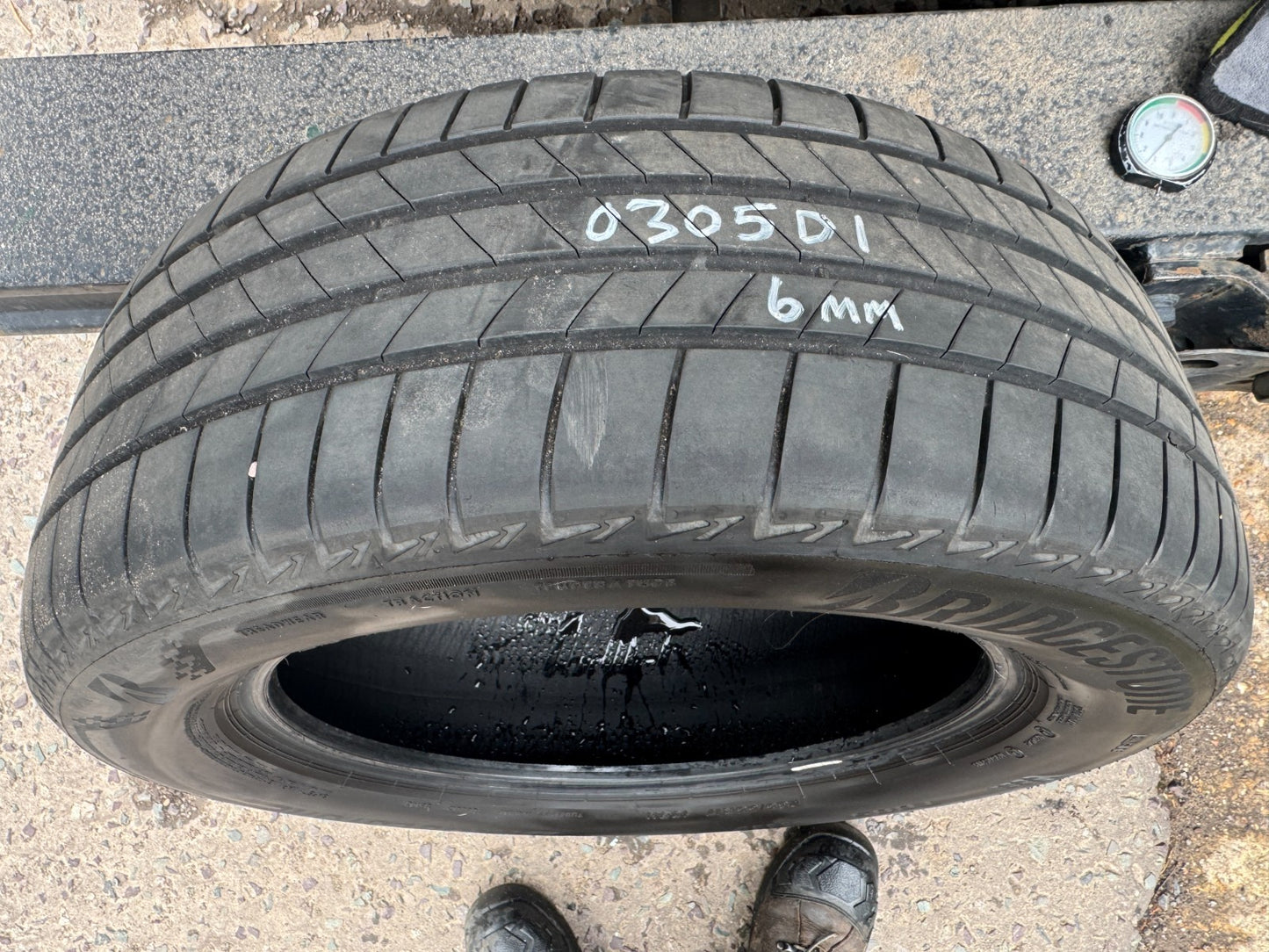 1x 235/55/17 103H Bridgestone Turanza T005 Extra Load 6mm late 2023 235 55 17