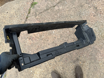 Land Rover Defender Intercooler Air Channel Guide 2020 ON L8B2-8A303-AC CRACKED