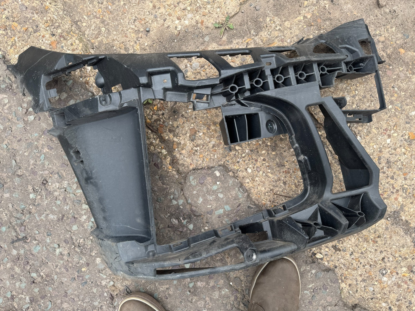 BMW i4 G26 Front Bumper Frame Bracket RIGHT 8078612 2022