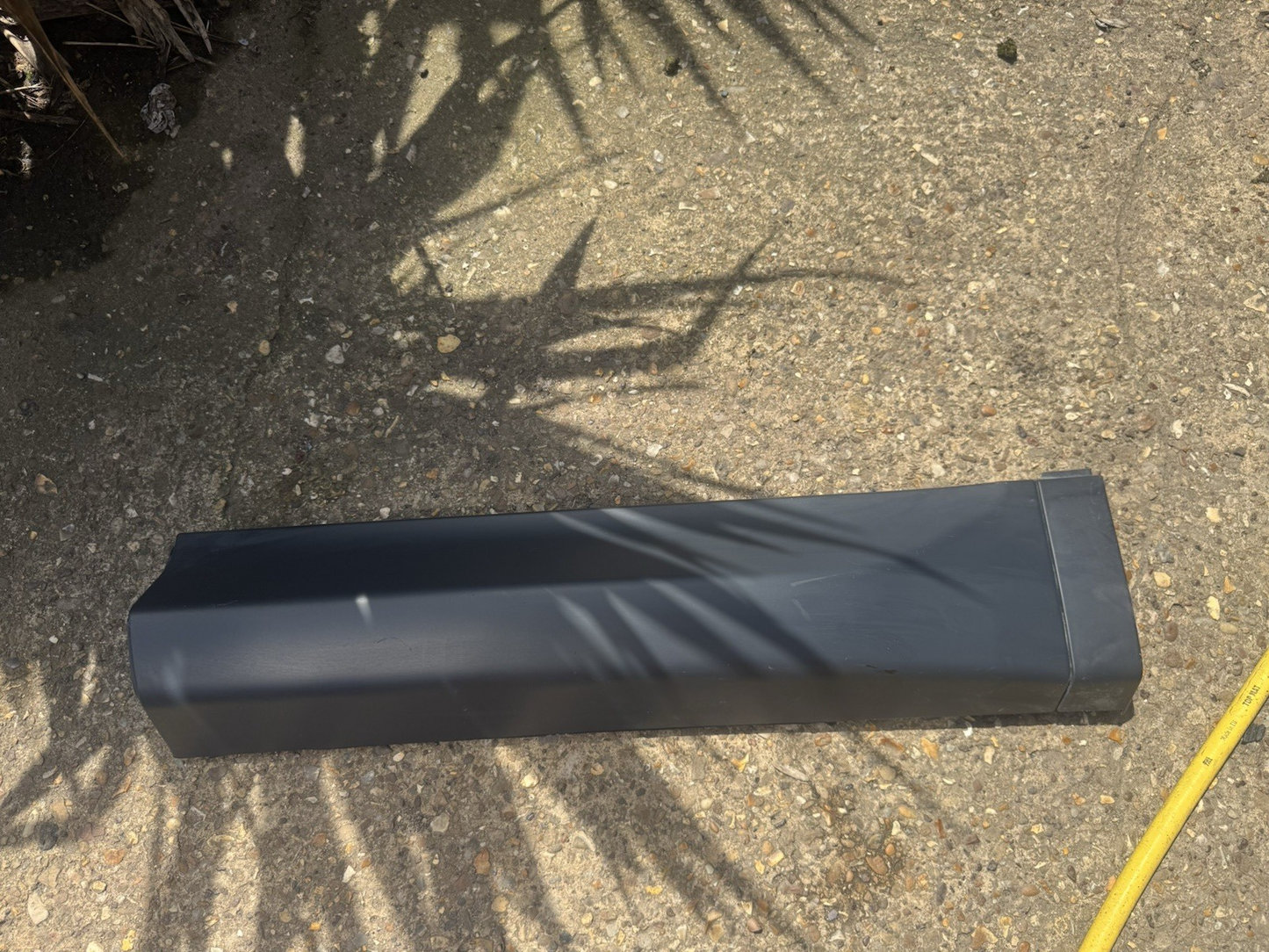 LAND ROVER DISCOVERY SPORT L550 LEFT SIDE REAR DOOR MOLDING LK72-274A49