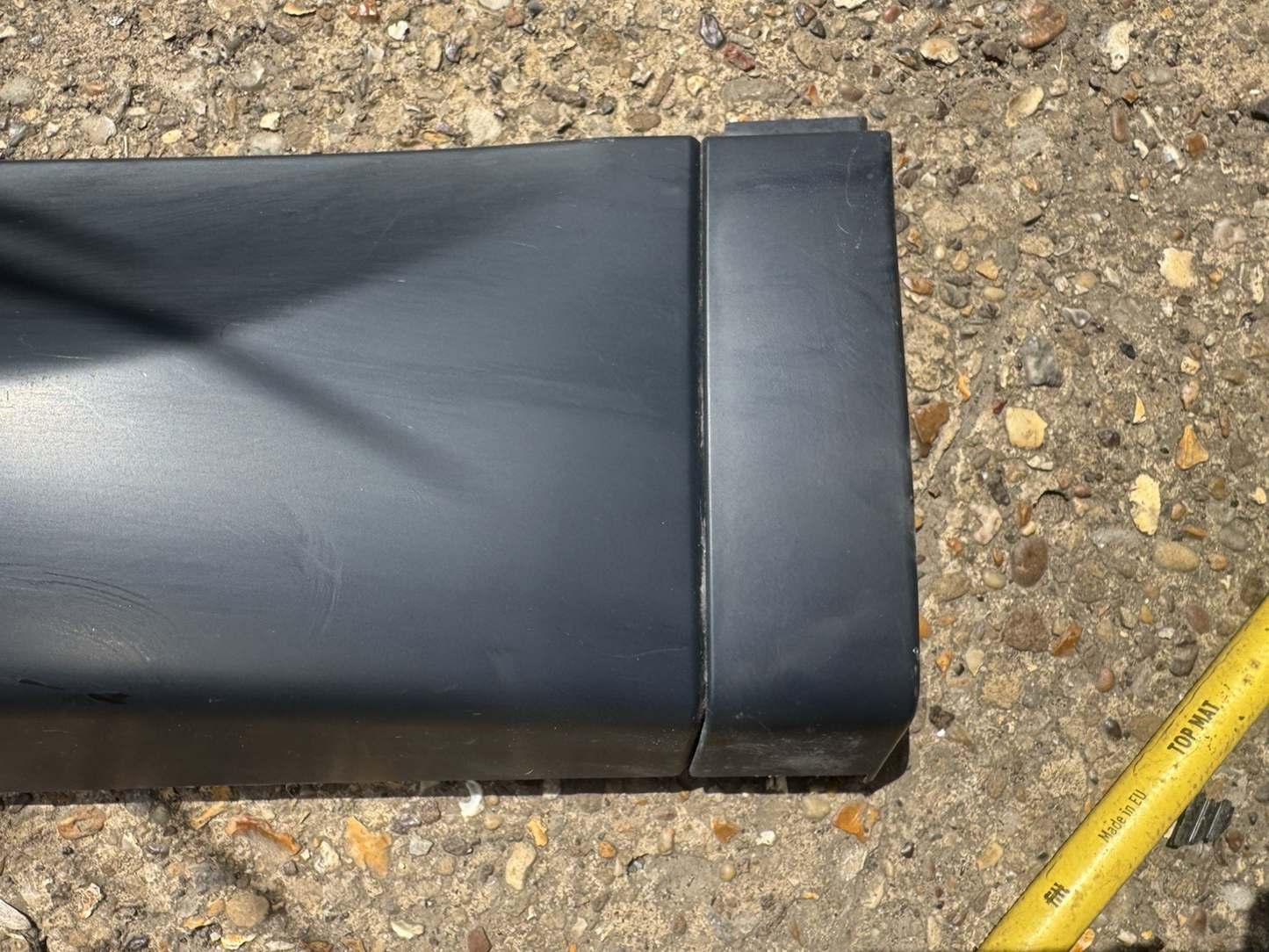 LAND ROVER DISCOVERY SPORT L550 LEFT SIDE REAR DOOR MOLDING LK72-274A49