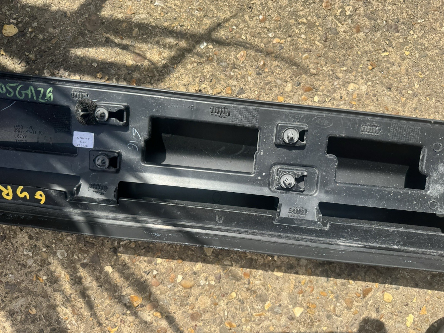 LAND ROVER DISCOVERY SPORT L550 LEFT SIDE REAR DOOR MOLDING LK72-274A49