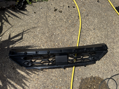 GENUINE FORD KUGA ST-LINE 2023-ON MK3 FRONT BUMPER LOWER GRILLE