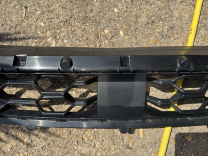 GENUINE FORD KUGA ST-LINE 2023-ON MK3 FRONT BUMPER LOWER GRILLE