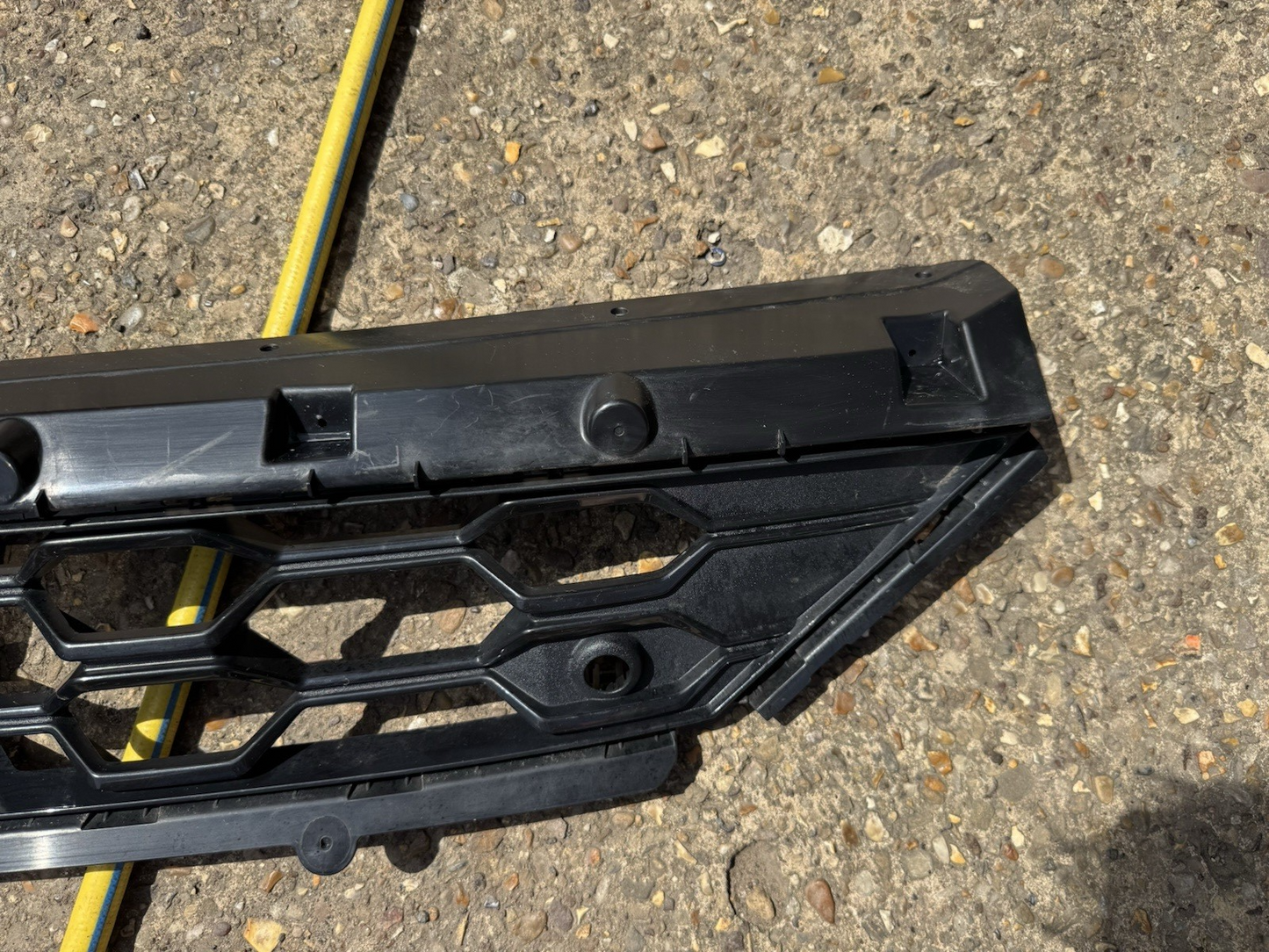 GENUINE FORD KUGA ST-LINE 2023-ON MK3 FRONT BUMPER LOWER GRILLE