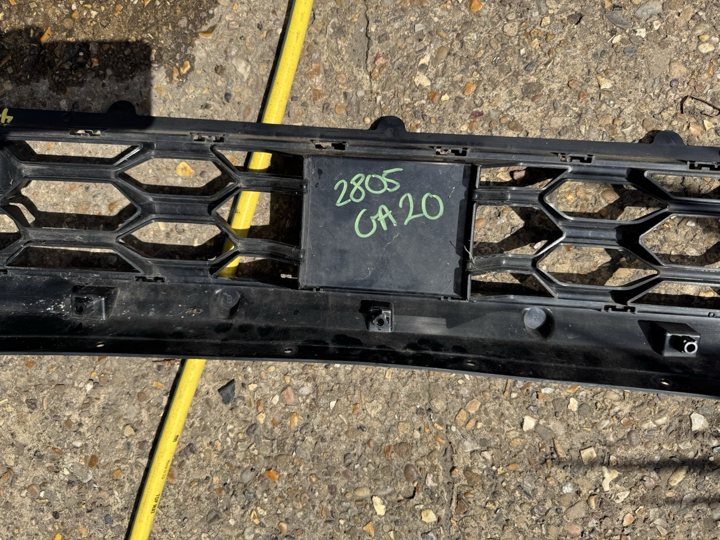 GENUINE FORD KUGA ST-LINE 2023-ON MK3 FRONT BUMPER LOWER GRILLE