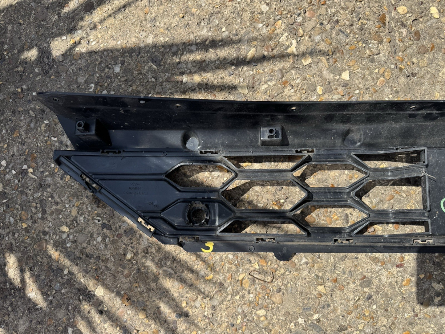 GENUINE FORD KUGA ST-LINE 2023-ON MK3 FRONT BUMPER LOWER GRILLE