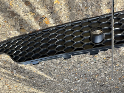 OEM AUDI Q5 8R REAR BUMPER CENTER LOWER GRILLE 8R0807823G 2014 8R0-807-823-G