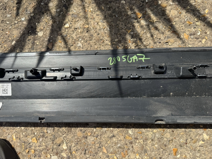 GENUINE MERCEDES GLA H247 FRONT RIGHT DOOR MOULDING 2019-ON A2477271501