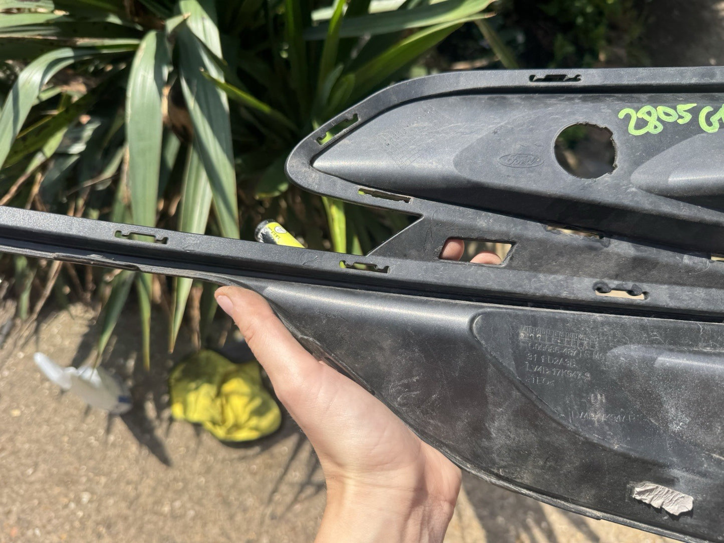 FORD KUGA GRILLE FRONT BUMPER LEFT LV4B-17K947-S MK3 2019 - 2025