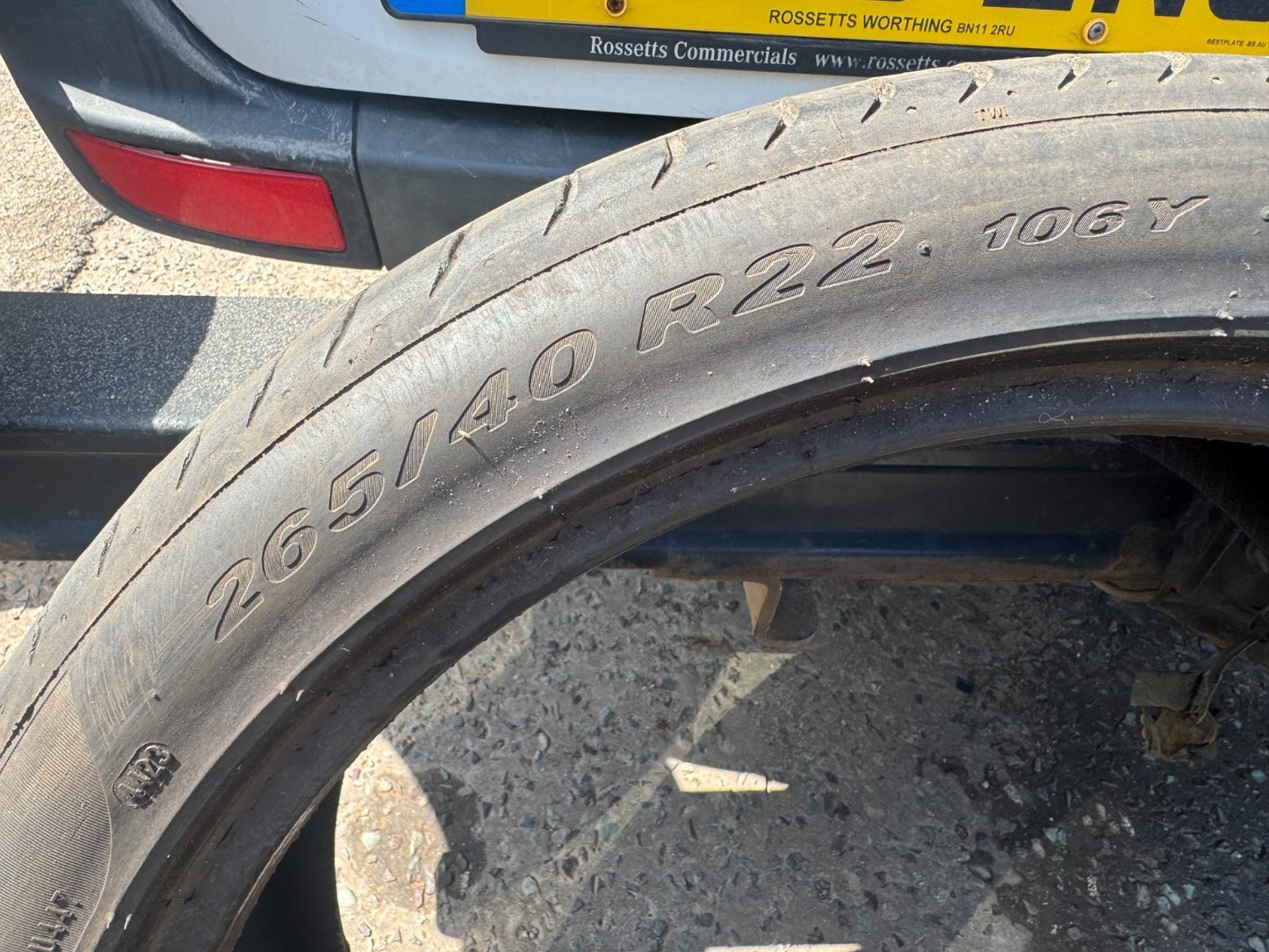 LATE 2023 265/40 R22 106Y Pirelli P Zero (JLR) (12465) 5.5mm 265 40 22