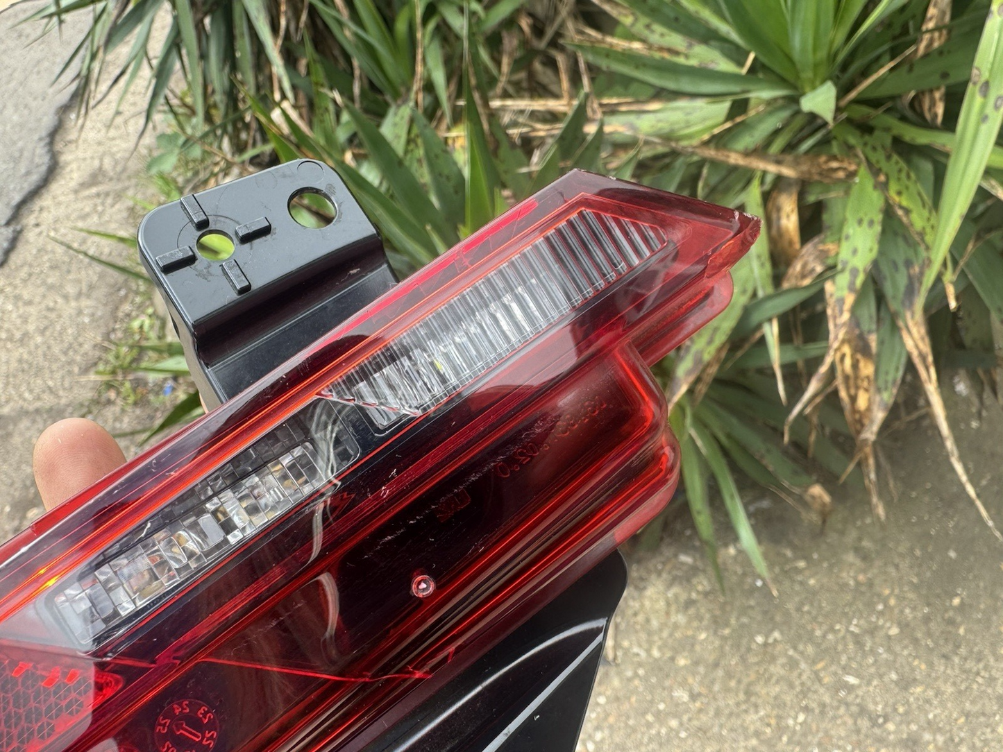 DAMAGED RANGE ROVER SPORT Mk3 (L461) Rear Left FOG LAMP LIGHT N9X2-15K273-A