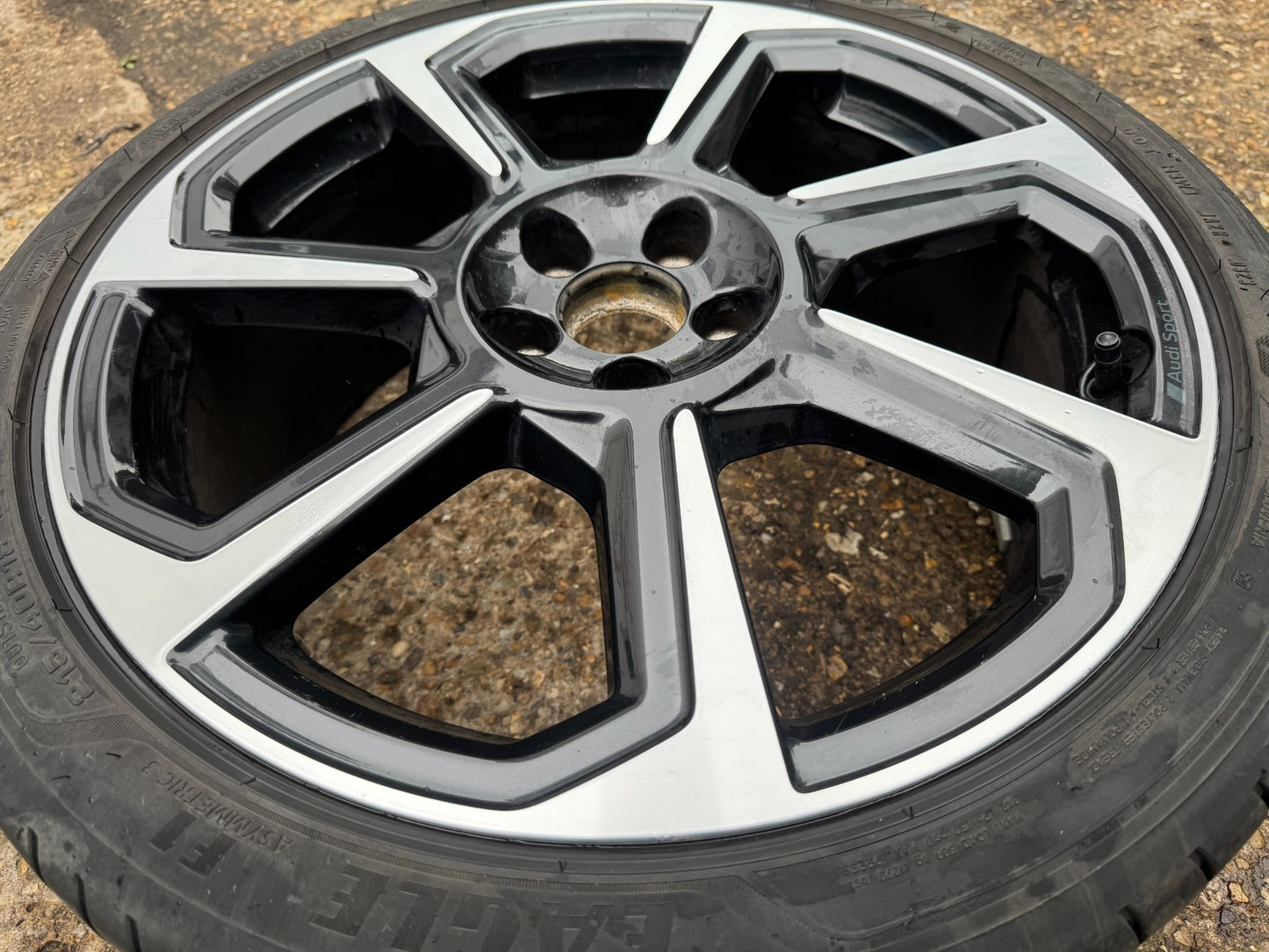AUDI A1 S LINE 2018 - 2026 GENUINE 18" DIAMOND CUT ALLOY 7.5J 46ET 82A601025AB