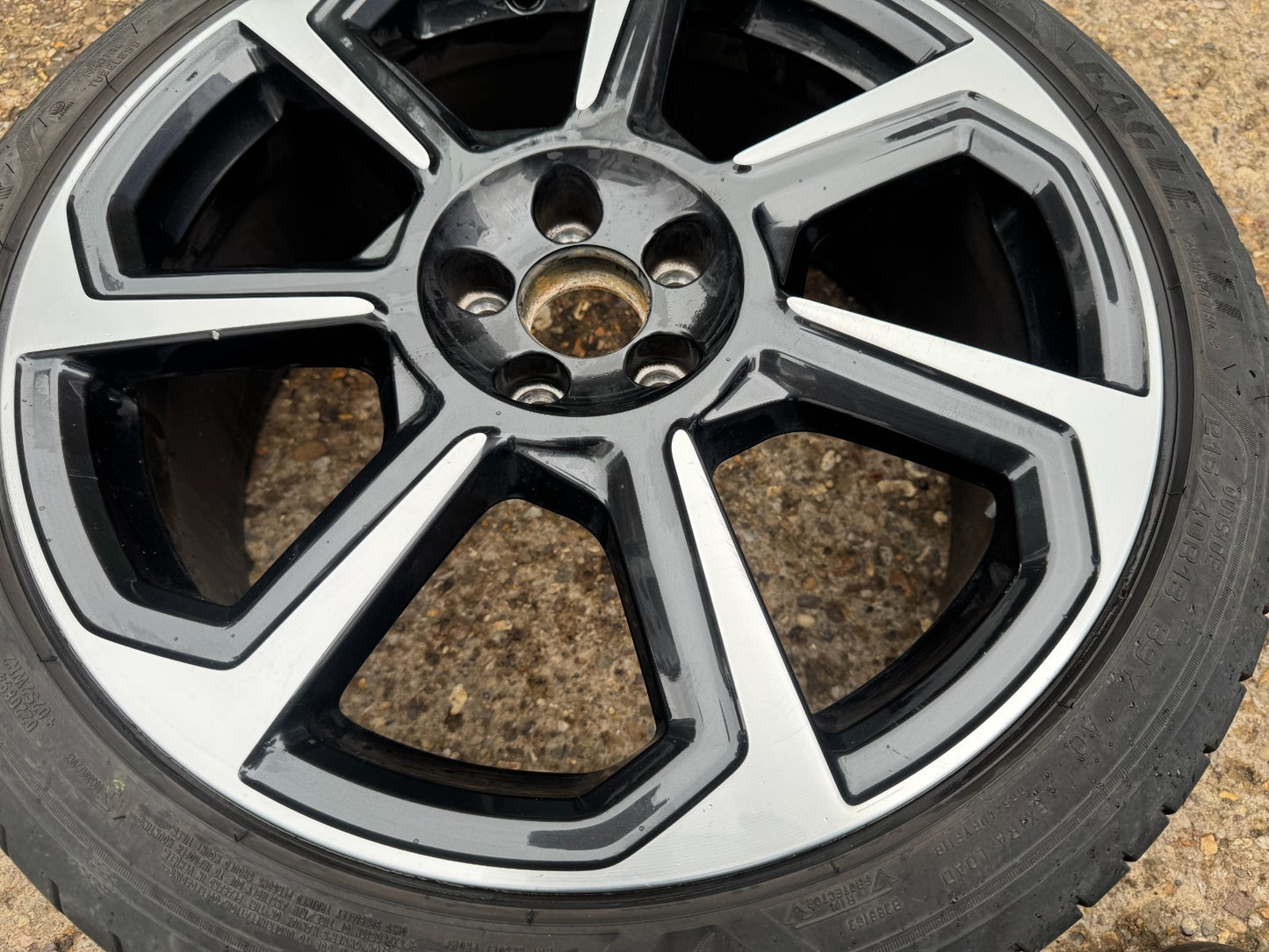 AUDI A1 S LINE 2018 - 2026 GENUINE 18" DIAMOND CUT ALLOY 7.5J 46ET 82A601025AB