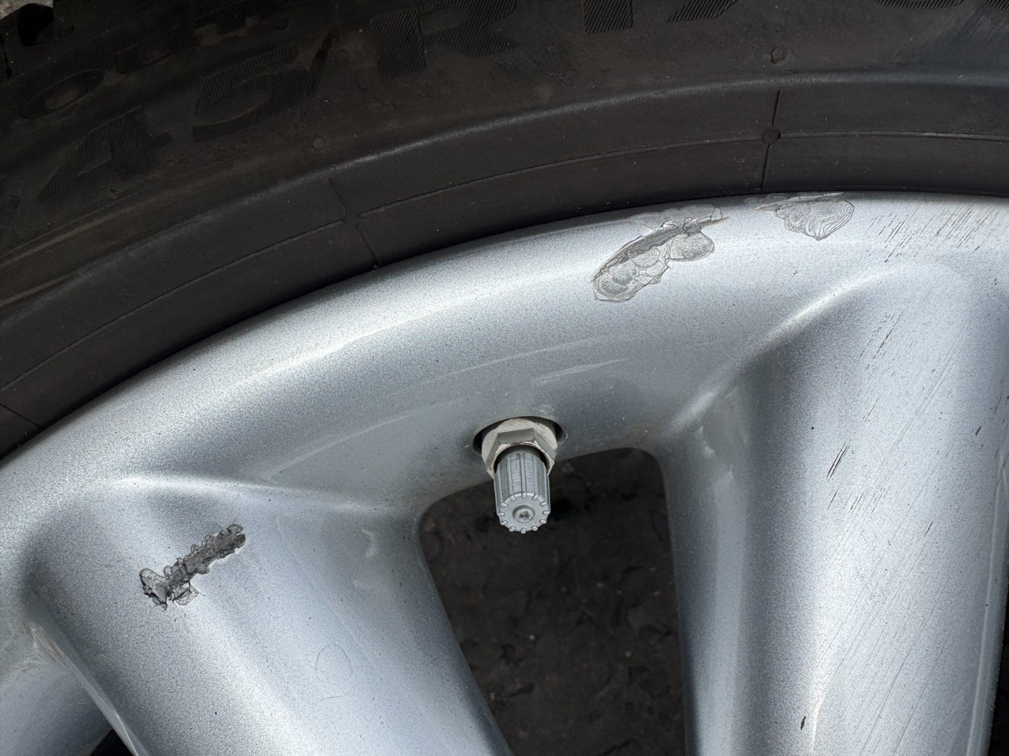 MINI COOPER F55 MK4 ALLOY WHEEL SCRATCHED 7J ET:54 6855108