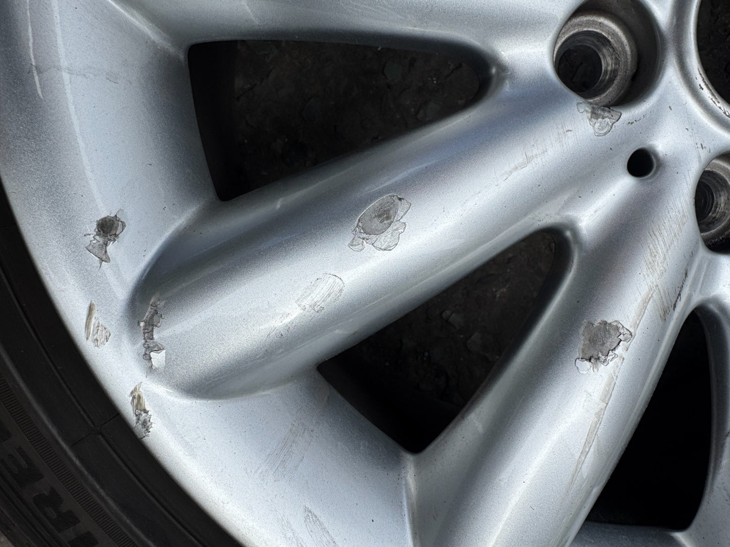 MINI COOPER F55 MK4 ALLOY WHEEL SCRATCHED 7J ET:54 6855108