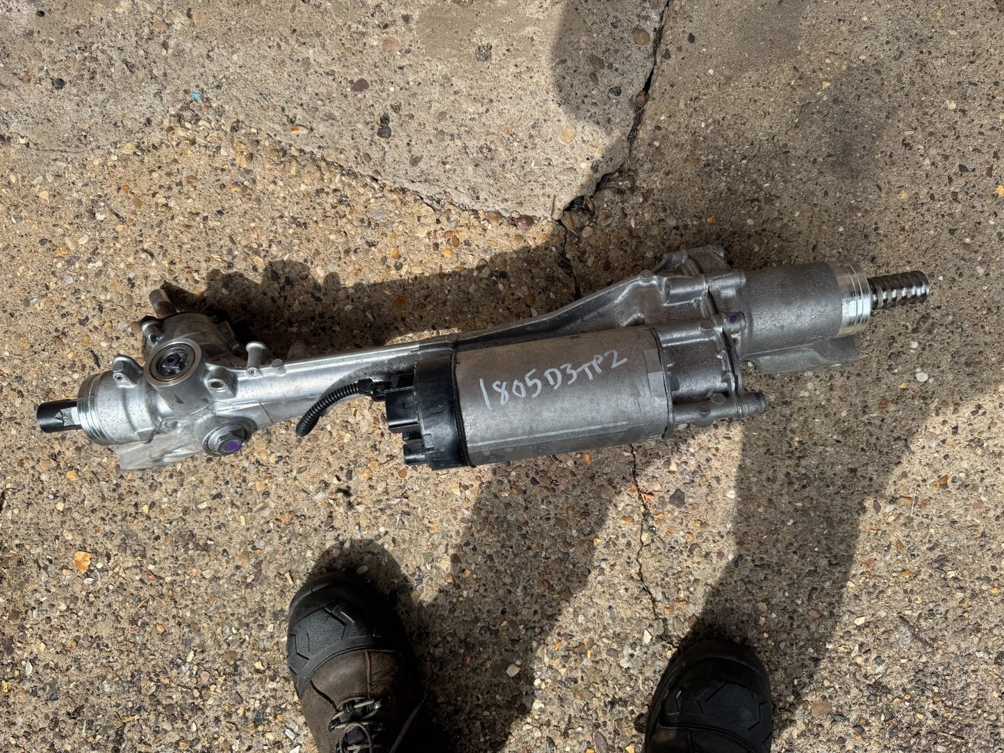 2025 LAND ROVER DEFENDER L663 POWER STEERING RACK S8B2-3200-BC