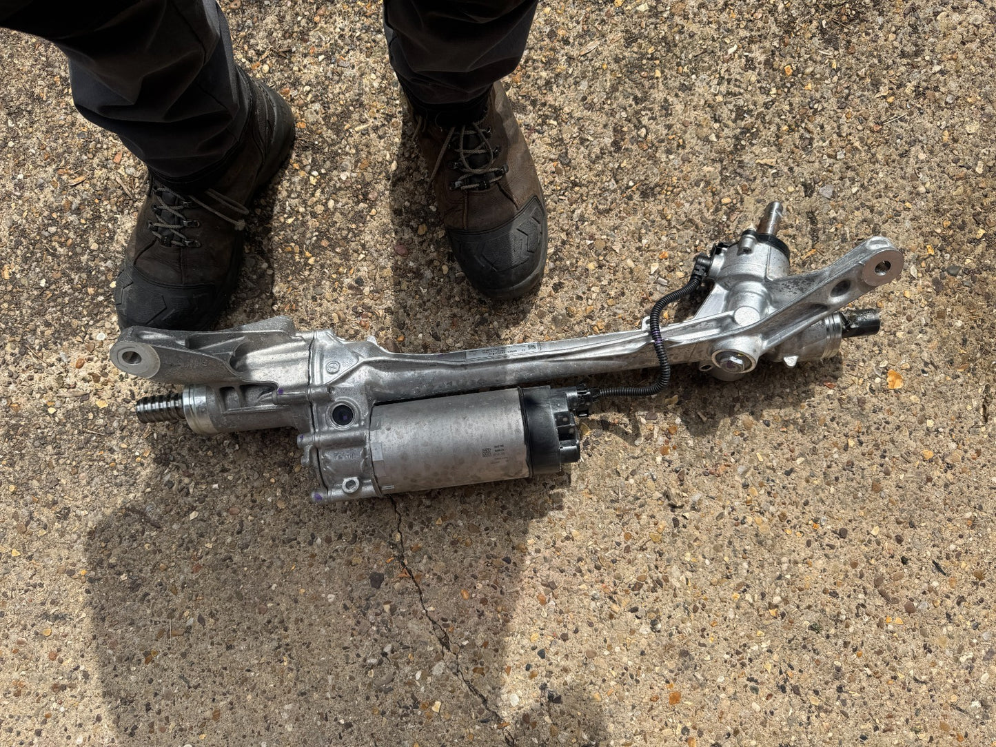 2025 LAND ROVER DEFENDER L663 POWER STEERING RACK S8B2-3200-BC