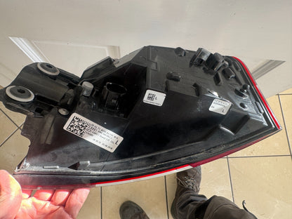 2018 GENUINE AUDI A5 S5 B9 REAR LEFT SIDE OUTER TAIL LIGHT 8W6945091J 2016-2020