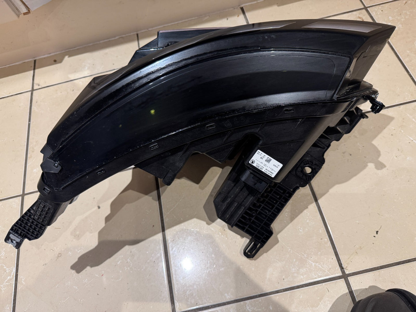 2025 SKODA Enyaq LEFT LED FRONT HEADLIGHT 2024 2025 GENUINE 5LB941035A