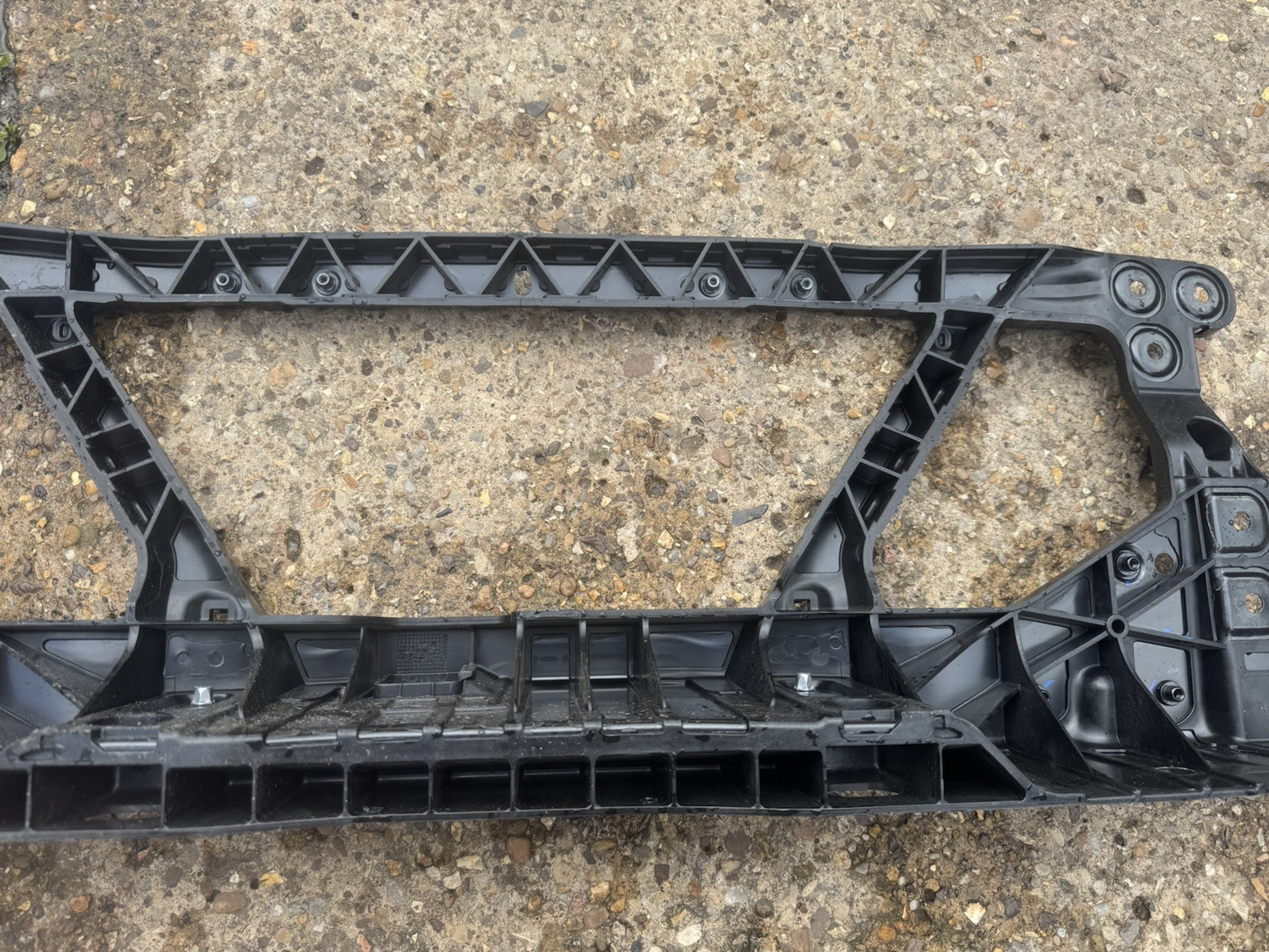 DAMAGED!!!LAND ROVER DEFENDER L663 20-23 FRONT RADIATOR SLAM PANEL L8B2-16E144-A