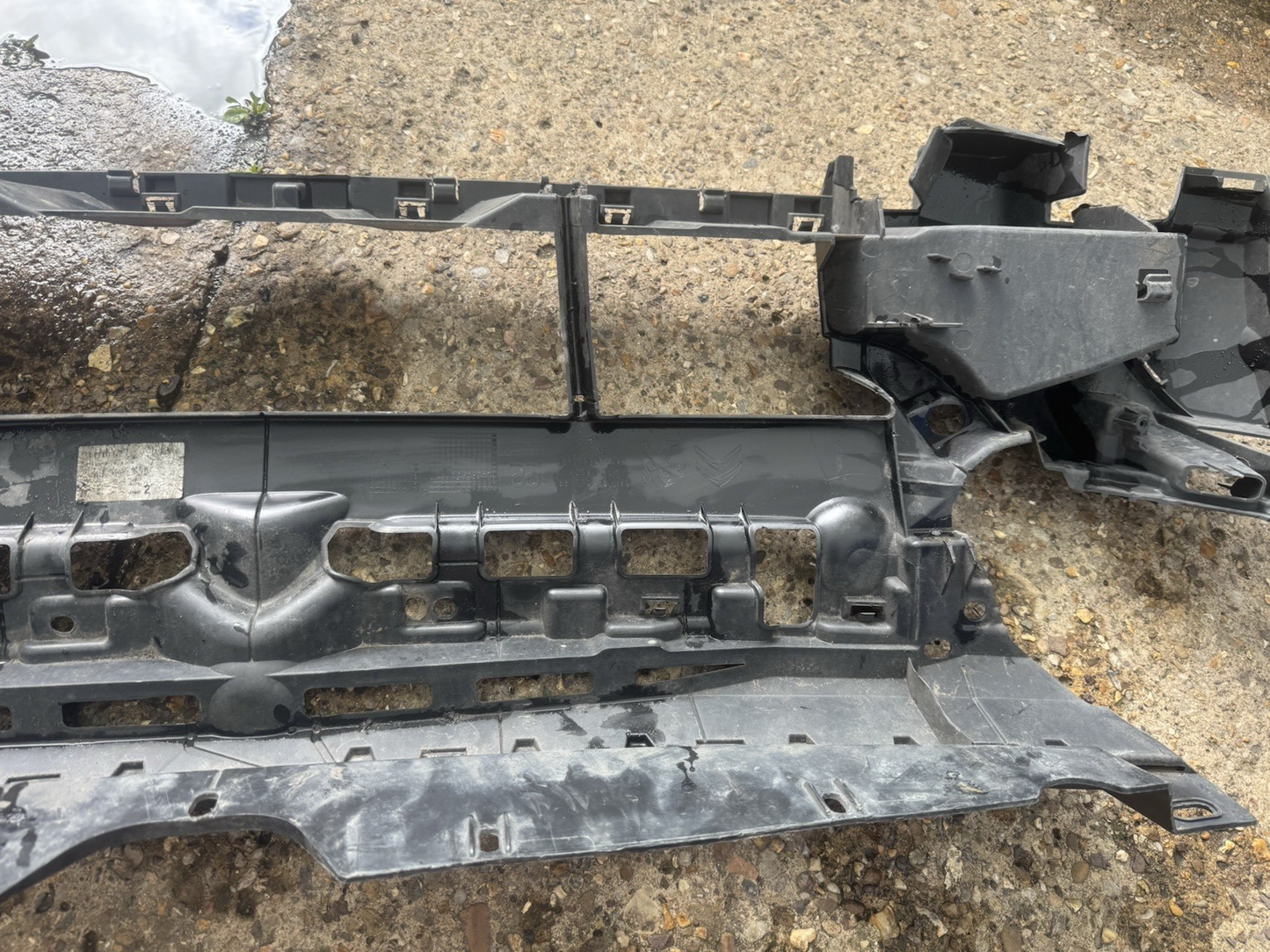 PEUGEOT PARTNER MK2 2015-2018 Front Grille Surround 9810895080