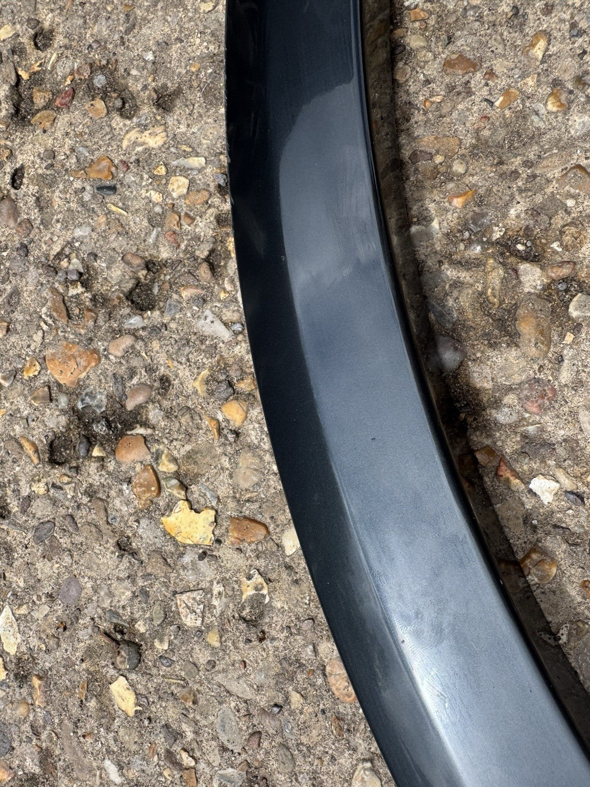 AUDI Q2 GA FRONT RIGHT WING MOLDING 81A853718A