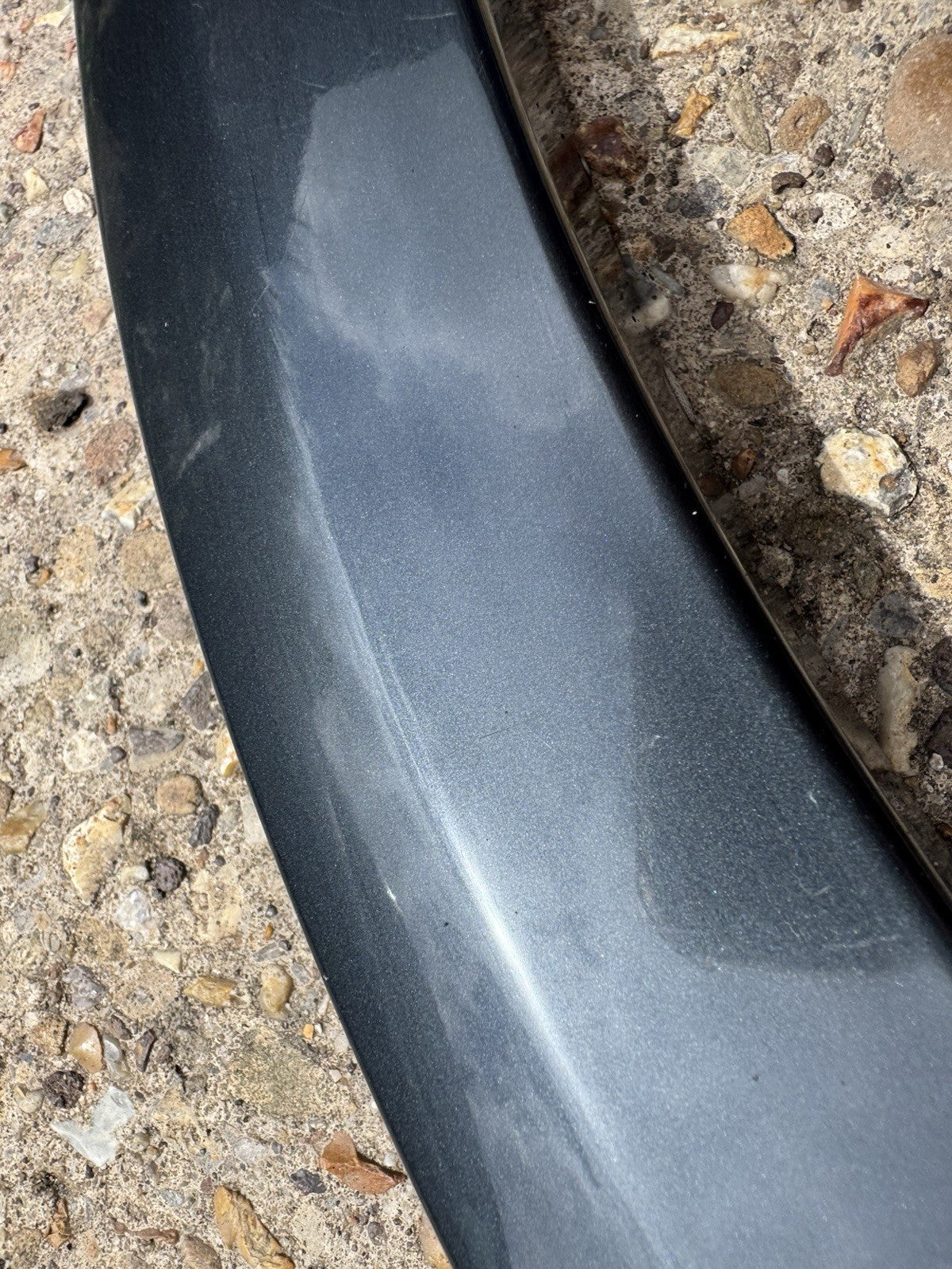 AUDI Q2 GA FRONT RIGHT WING MOLDING 81A853718A