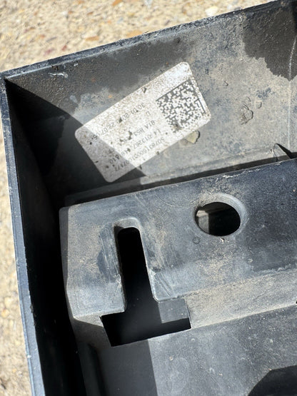 AUDI Q2 GA FRONT RIGHT WING MOLDING 81A853718A