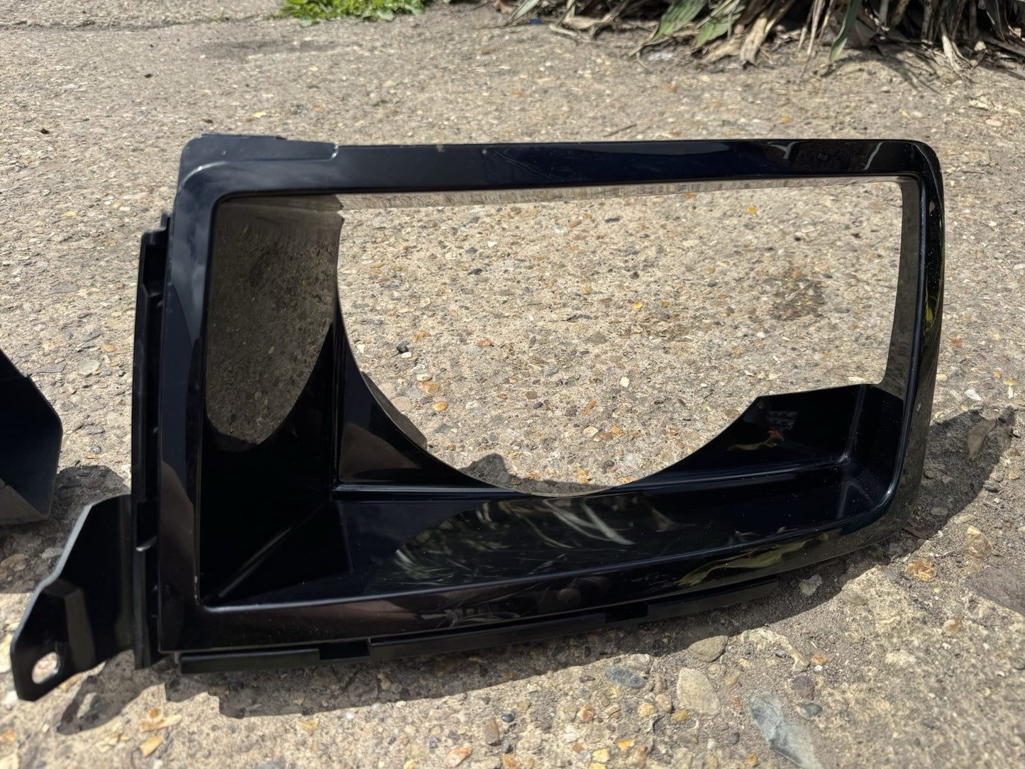 Land Rover Defender Headlight Surround Left 20 ON L8B2-13C025-B L663